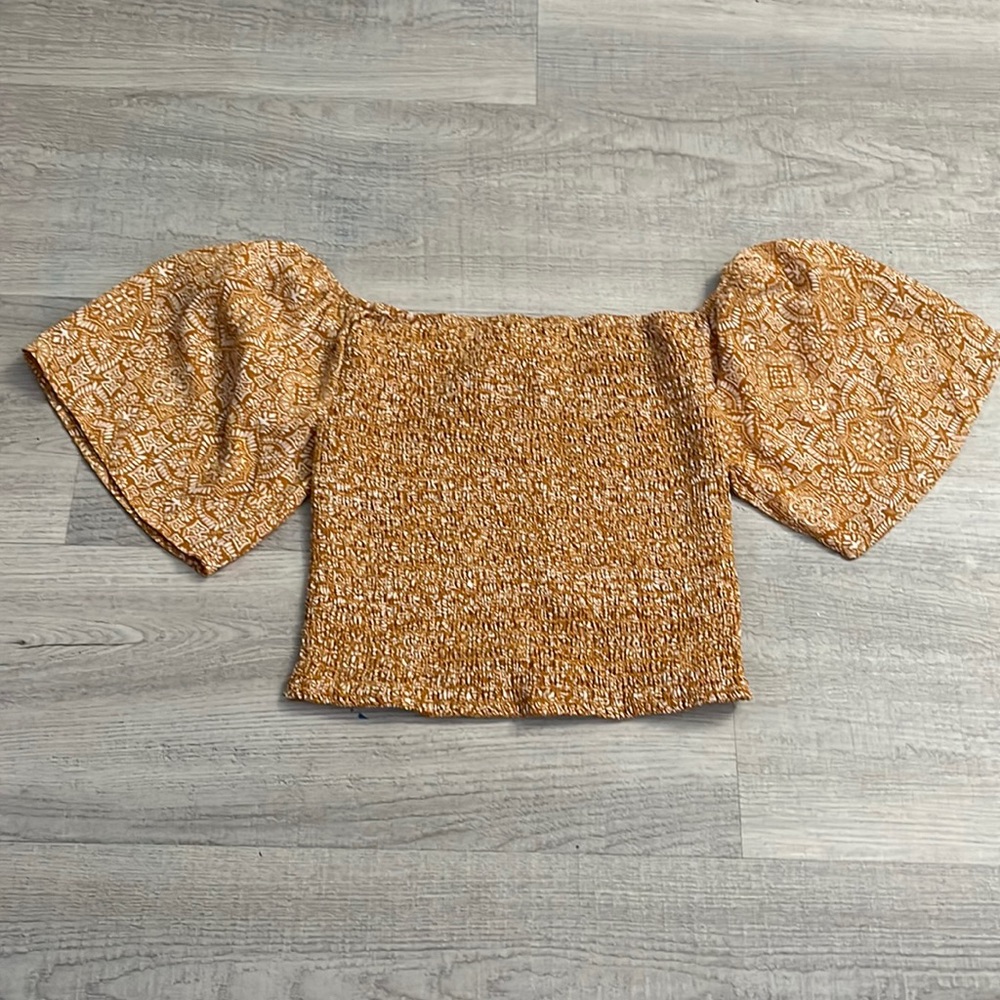 Live to be spoiled crop top